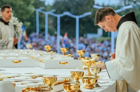 Profound prostration (Father Slavko Barbaric, OFM)